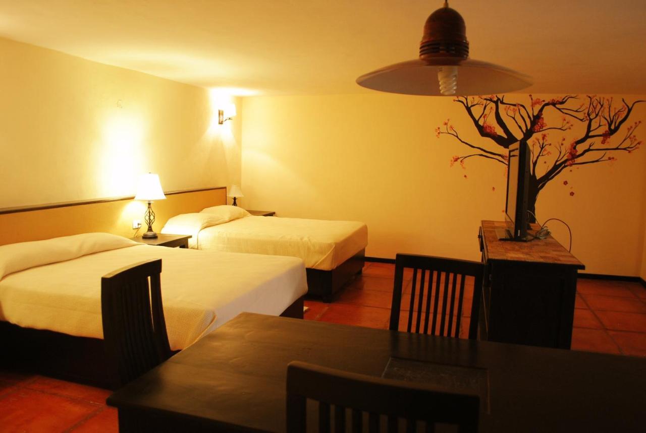 Hotel Calli Quetzalcoatl โชลูลา ภายนอก รูปภาพ