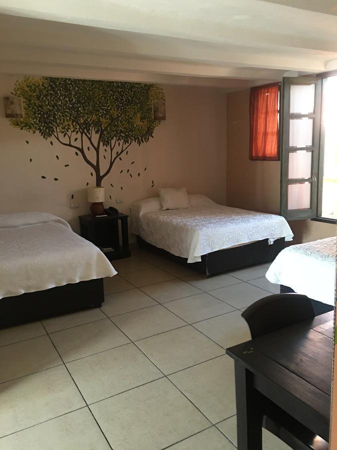 Hotel Calli Quetzalcoatl โชลูลา ภายนอก รูปภาพ