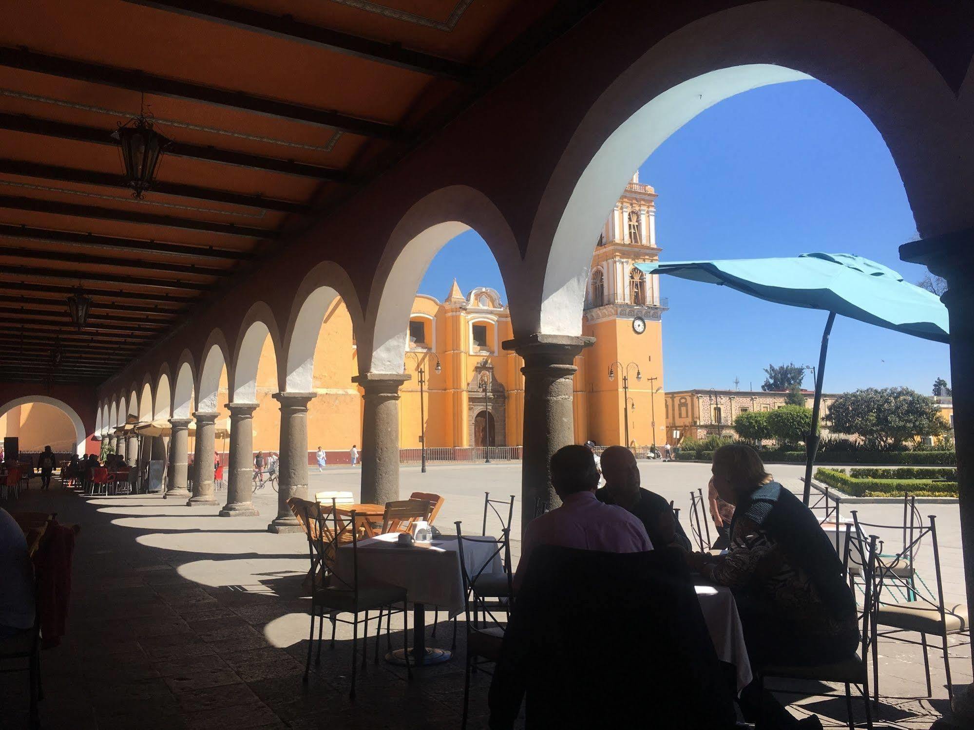 Hotel Calli Quetzalcoatl โชลูลา ภายนอก รูปภาพ